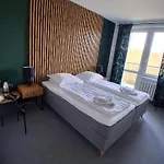 Za Jeziorem